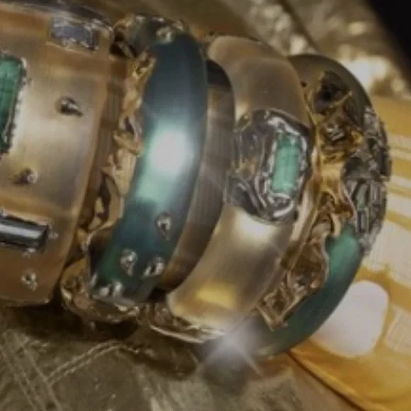 ALEXIS BITTAR • NEW Hand Carved Painted Hinged Paisley Studded Crumpled Bracelet - Picture 11 of 12